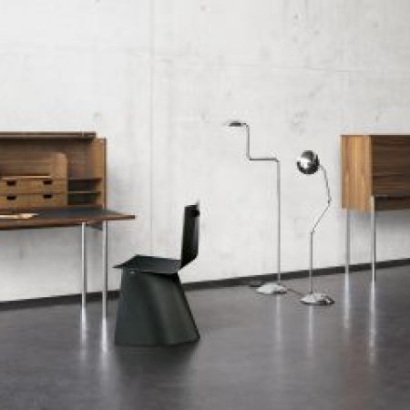 ClassiCon-orcus-home-desk-venus-chair-orbis-lamp-photo-hassos-cadb80e3.jpg ClassiCon-orcus-home-desk-venus-chair-orbis-lamp-photo-hassos-cadb80e3.jpg